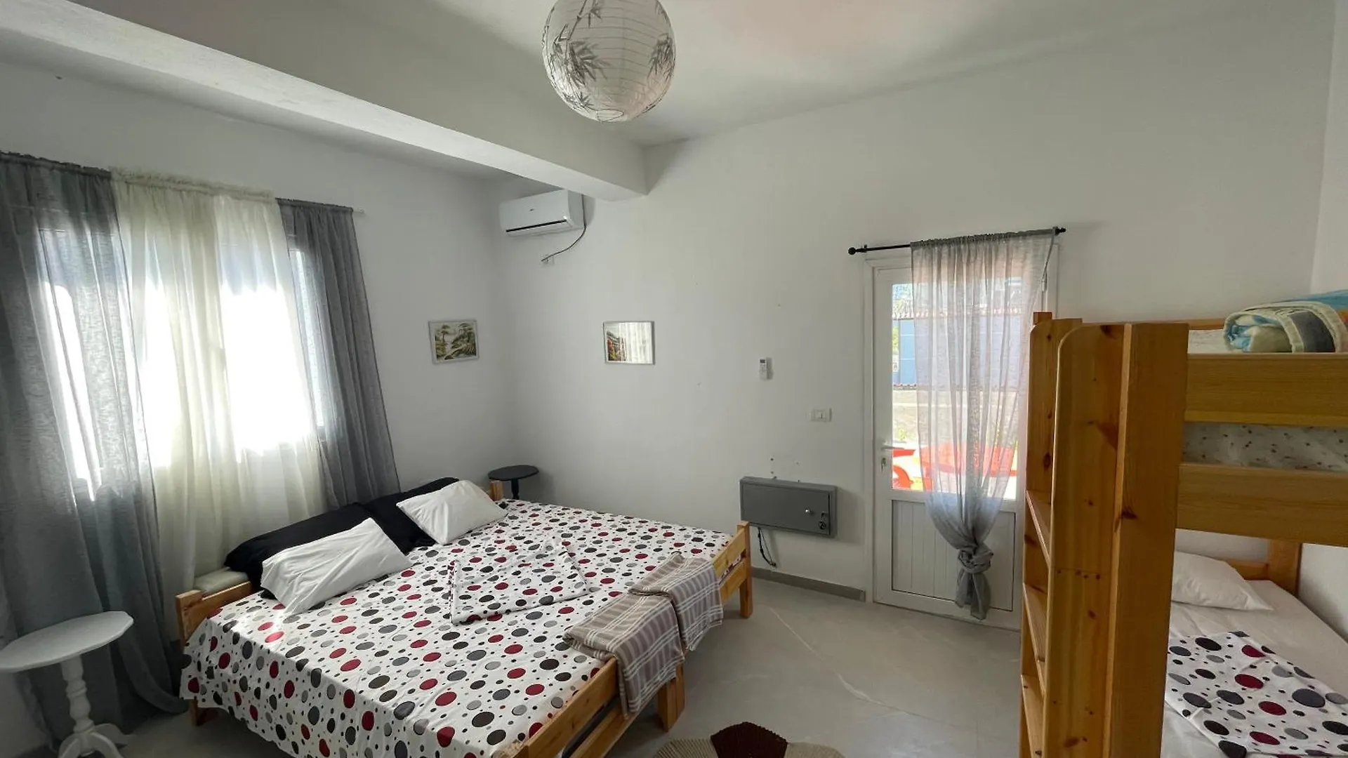 Villa Elena Berat 0*,  Albania